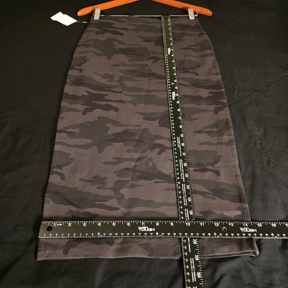 Sanctuary Skirt Womens XS Gray Camo Midi Pencil Stretch Knit Pull On Casual - Picture 2 of 8